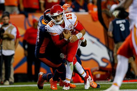 Denver Broncos vs Kansas City Chiefs preview: Must pressure Mahomes ...