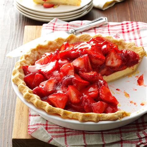 Strawberry Cream Cheese Pie Recipe | Taste of Home