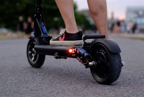 Best 20 MPH Electric Scooters (August 2022)