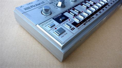 MATRIXSYNTH: Roland TB-303 Bass Line with Gig Bag