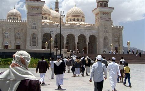 Semakin Berkah, Berjalanlah Ke Masjid Sembari Membaca Doa Ini - Islami ...