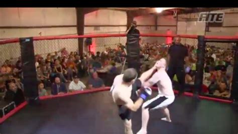 This head kick knockout is one of the fastest in MMA history - MMA Fighting