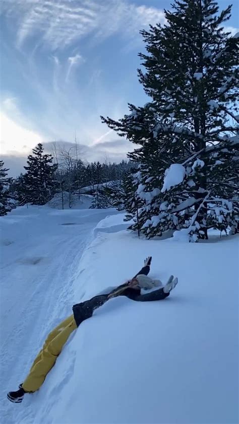 'Snow of Our Lifetime': Northern Californians Rejoice in Heavy Snowfall