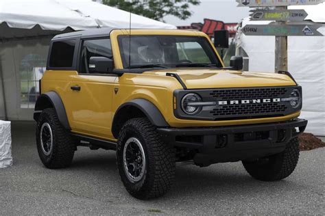 2021 Ford Bronco Wildtrak 2-Door Review | TractionLife