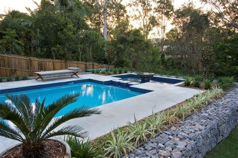 Landscape Your Pool To Perfection With These Pool Plant Ideas - Eco Pools