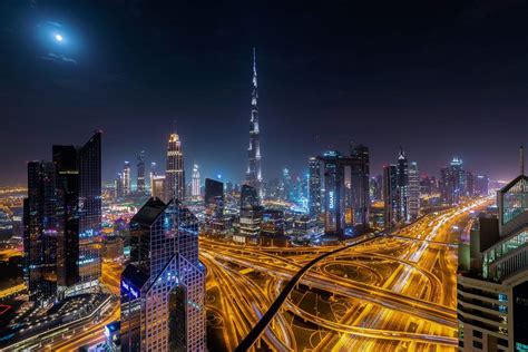 Dubai Landscape Night with Moon | CoolWalls