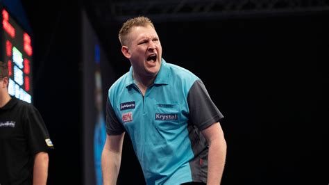 Grand Slam of Darts: Ryan Harrington, Glen Durrant and Rob Cross into ...