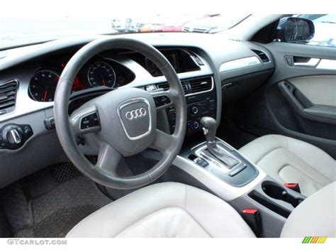 Light Gray Interior 2010 Audi A4 2.0T quattro Sedan Photo #102136029 | GTCarLot.com