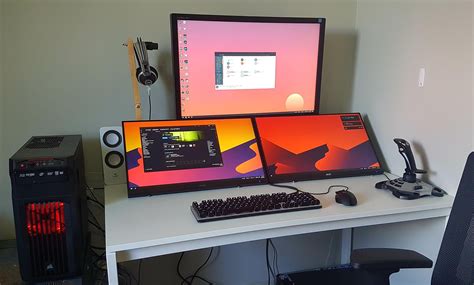 My nearly completed setup (needs cable management) | Дизайн, Идеи, Для дома