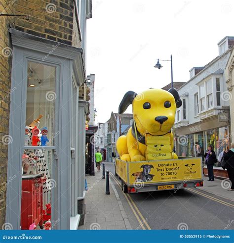 Dogs Trust Charity Lorry Editorial Image - Image: 53552915