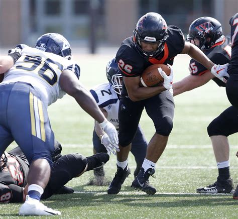 College football: Wartburg dominates Buena Vista, 63-0 (PHOTOS) | College | wcfcourier.com