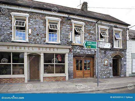 Rural Irish pubs and bars editorial stock image. Image of rusty - 62533314