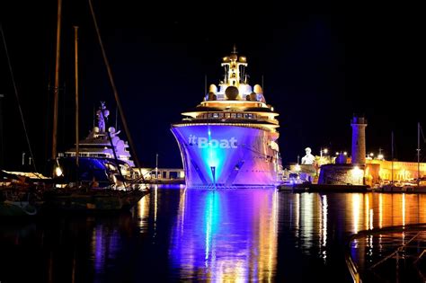 Lurssen Dilbar Superyacht: Features, Photos & Specifications - itBoat