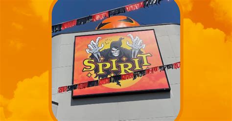 Spirit Halloween Stores Are Open, So Spooky Szn Is Officially Here