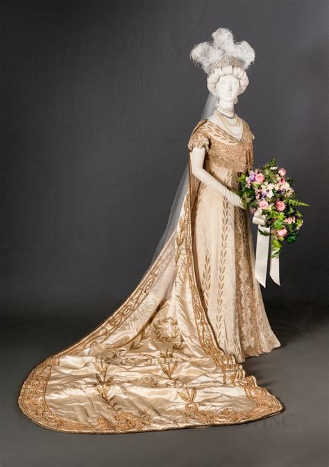 1907 Court gown & train London, England by Redfern (Fashion Institute ...