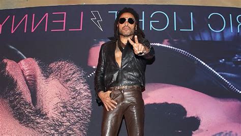 Watch Lenny Kravitz as he wears leather pants for a hard workout | List23: Latest U.S. & World News