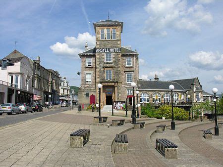 Argyll Street and Argyll Hotel, Dunoon, where the massed choirs gather ...