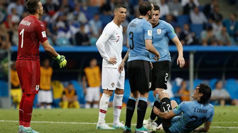 Uruguay vs Portugal: Cavani injury worry for Uruguay after two-goal ...