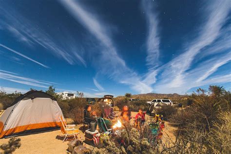 5 Best Outdoor Solar Showers for Getting Clean While Camping