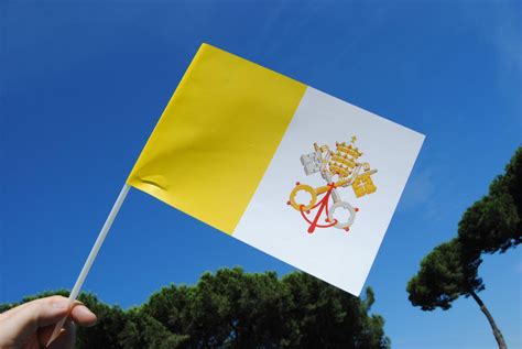 Vatican City Flag Wallpapers - Wallpaper Cave