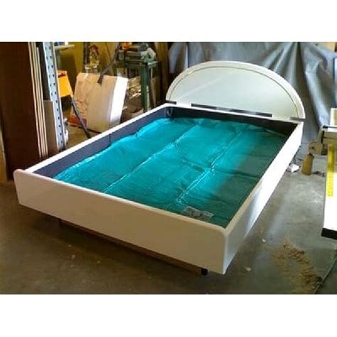 Waterbed Popularity - Why Did Manufacturer’s Discontinue Waterbeds?