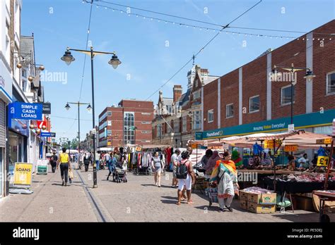 Barking outdoor market hi-res stock photography and images - Alamy