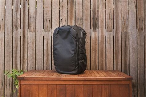 Peak Design Travel Backpack Review [2022 UPDATE]