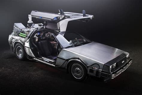 Leituras de BD/ Reading Comics: Comic Con Portugal: DeLorean e Tie Fighter presentes