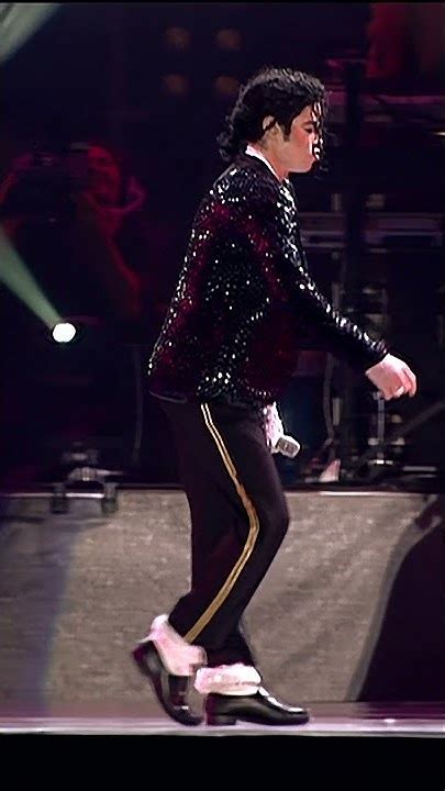 Michael Jackson Moonwalk (Slow Motion) #shorts - YouTube