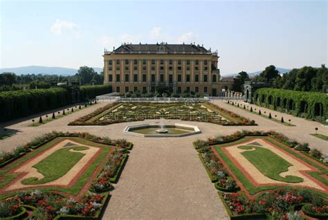 Schonbrunn Palace Gardens at Vienna Editorial Stock Photo - Image of ...