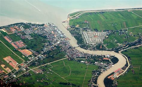 Malaysia / Thai Border Aerial | The Malaysian town of Kuala … | Flickr