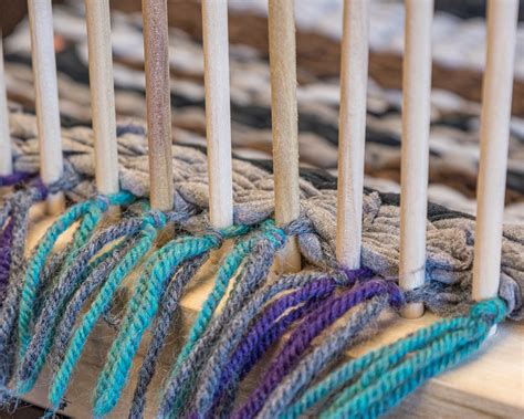 Peg Loom Weaving : Duluth Folk School