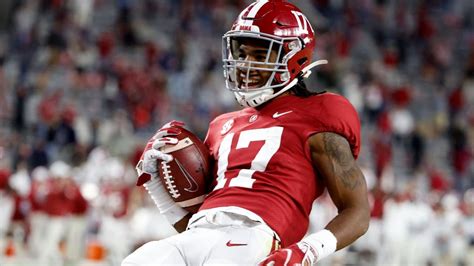 Jaylen Waddle Injury & Props: Crimson Tide Wide Receiver Active vs ...