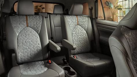 Toyota Highlander Captain Seats