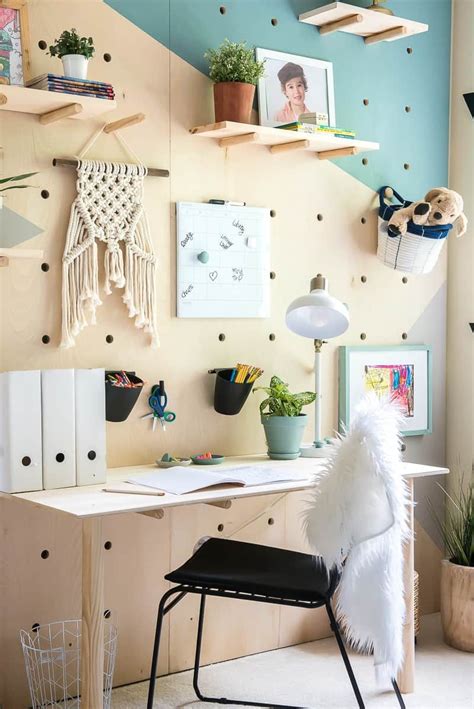 DIY PLYWOOD PEGBOARD WALL. SO COOL AND CHIC! | Pegboard wall, Home decor, Diy decor