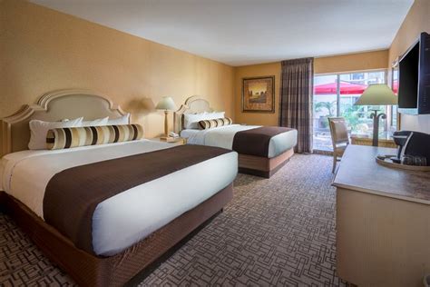 Golden Nugget Laughlin Rooms: Pictures & Reviews - Tripadvisor