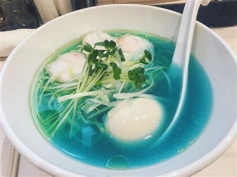 Japanese Restaurant Becomes Internet Sensation for Its All-Natural Blue Soup