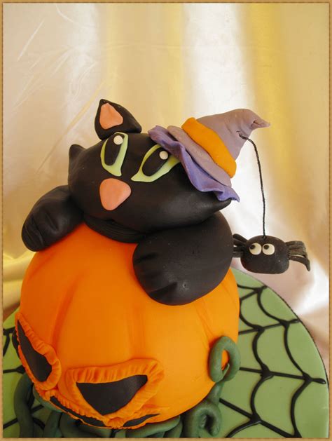 Pumpkin and the black cat! | Black cat, Pumpkin, Cats