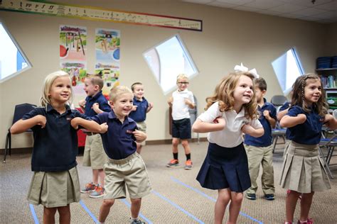 Kindergarten Learns Chicken Dance - The Brook Hill School