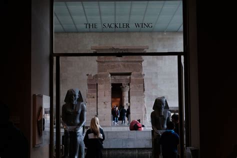 How a Devious Handshake Deal Let Arthur Sackler Store His Artworks in a ...