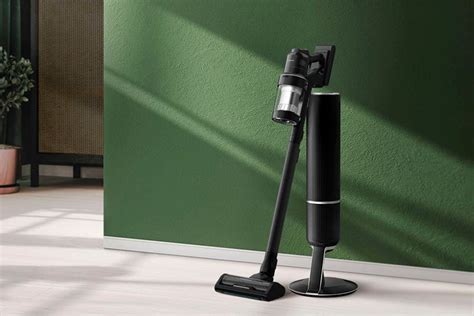 Samsung Bespoke Jet AI Vacuum Review, Tested by Food & Wine