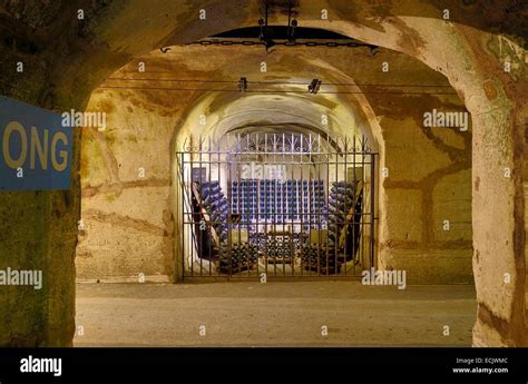 France, Marne, Reims, champagne, Pommery's wine cellars Stock Photo - Alamy