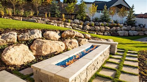 8 Hardscaping Ideas For Your Backyard|Articles