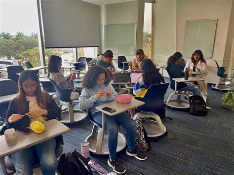 FIU Honors College Welcomes New HEARTS Crochet Club - Honors College