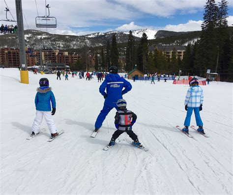 Magnolia Mamas : Family Ski Trip {Why We Love Private Ski Lessons}