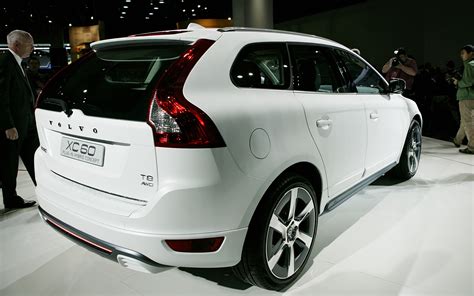 First Look: Volvo XC60 Plug-in Hybrid Concept - Automobile Magazine