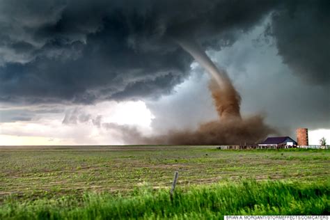 Storm Chasing Photographer Witnesses 14 Spectacular Twisters In One ...