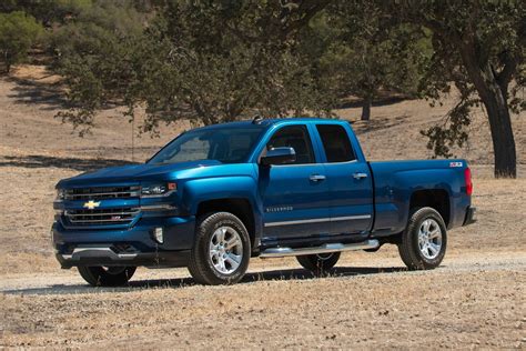 2018 Chevrolet Silverado 1500 Regular Cab Review, Trims, Specs and Price - CarBuzz