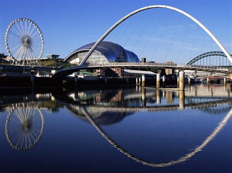 Gateshead Millennium Bridge Design and Pictures – InspirationSeek.com