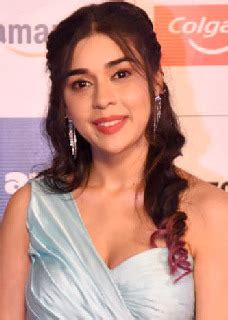 File:Eisha-Singh-grace-Zee-Cinema-Awards-2023 (cropped).jpg - Wikimedia ...